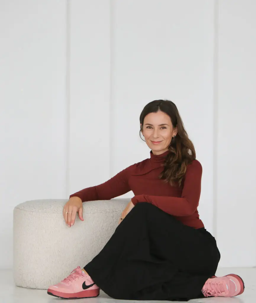 Przestrzeń współpracy dla kobiet, które gotowe są na zmianę: sesje PSYCH-K®, NeuroGrafika® i wsparcie w transformacji przekonań. Zobacz, jak możemy razem pracować nad Twoją nową narracją.
